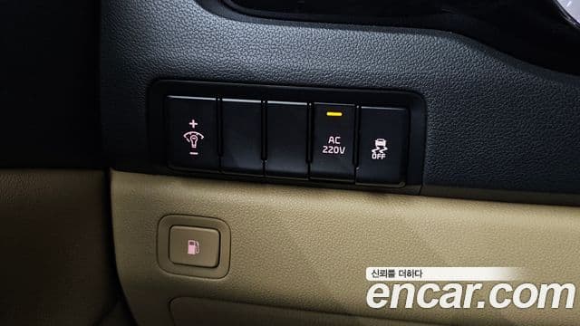 Kia All New Carnival VIP, 2016 13