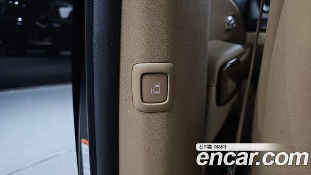 Kia All New Carnival VIP, 2016 17