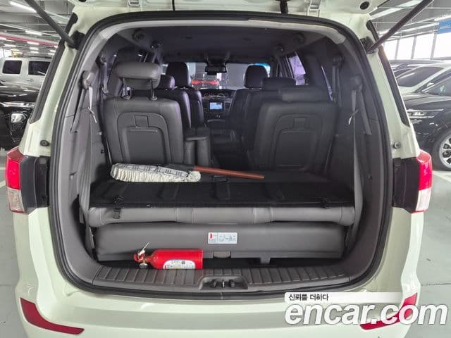 KG모빌리티(SsangYong) Korando 투리스모 4WD LT 11인승, 2015 9