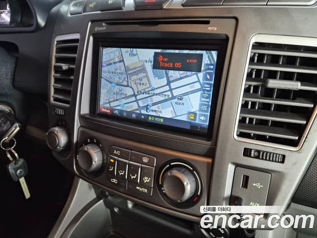 KG모빌리티(SsangYong) Korando 투리스모 4WD LT 11인승, 2015 14