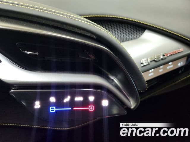 Ferrari SF90 스트라달레, 2021 13