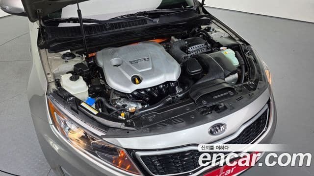 Kia K5 гибрид экспортная версия, 2012 6