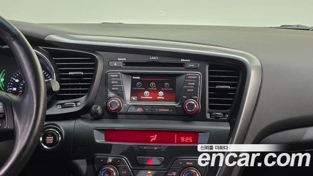 Kia K5 гибрид экспортная версия, 2012 16