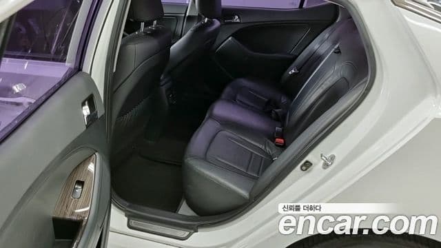 Kia K5 Prestige, 2012 11