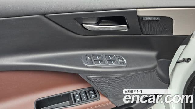 Jaguar XE 20d Portfolio, 2017 16