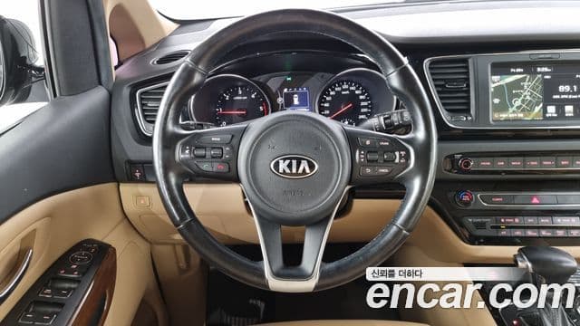 Kia All New Carnival Prestige, 2017 10
