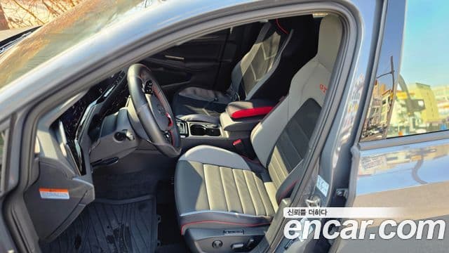 Volkswagen Гольф 8세대 2.0 GTI, 2024 8