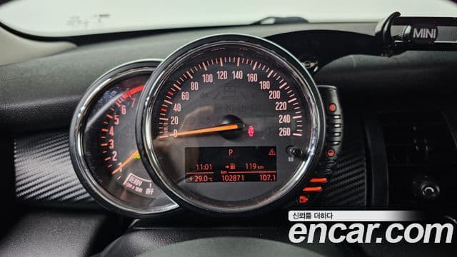 Mini Cooper 3세대, 2015 8