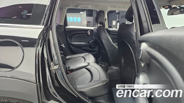 Mini Cooper 3세대, 2015 12