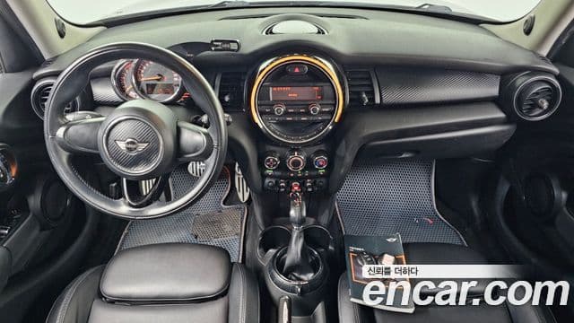 Mini Cooper 3세대, 2015 17