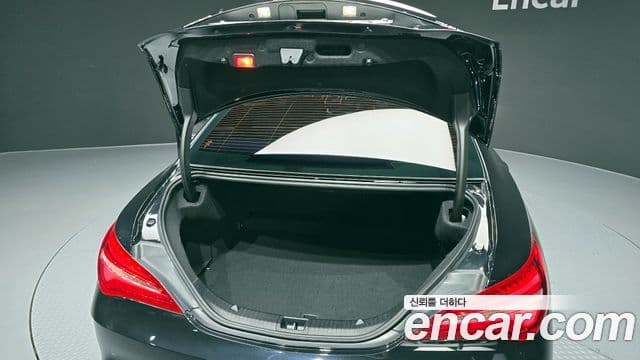 Mercedes-Benz CLA-класс C117 AMG Line, 2017 20