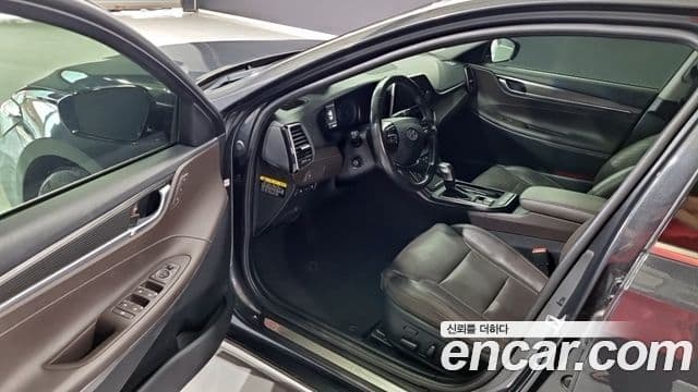 Hyundai Grandeur IG 3.0 LPi Exclusive (арендный автомобиль), 2019 10