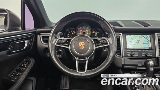 Porsche Macan 95B, 2015 13