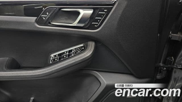 Porsche Macan 95B, 2015 17