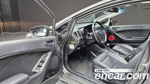 Kia K3 Prestige, 2013 11