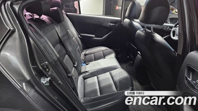 Kia K3 Prestige, 2013 12