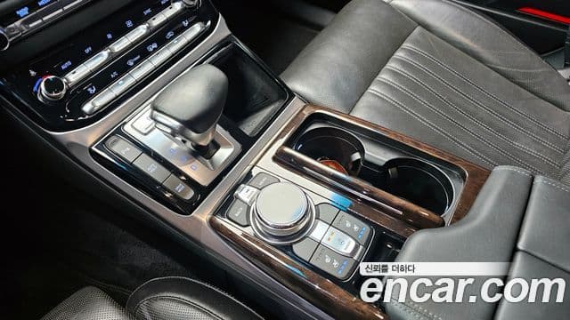 Genesis EQ900 Luxury, 2016 9