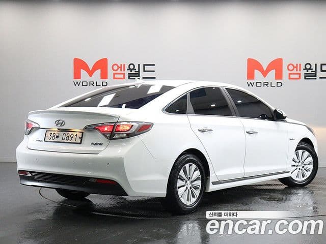 Hyundai LF Sonata гибрид Modern, 2016 3