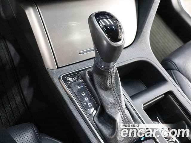 Hyundai LF Sonata гибрид Modern, 2016 10