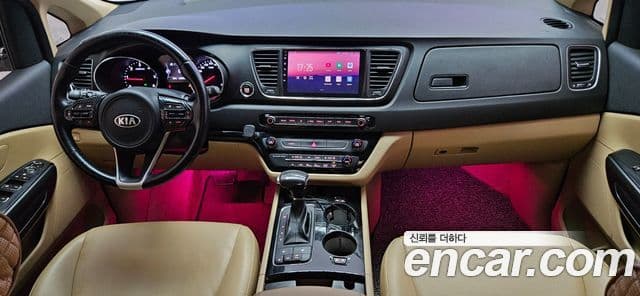 Kia All New Carnival Luxury, 2018 10