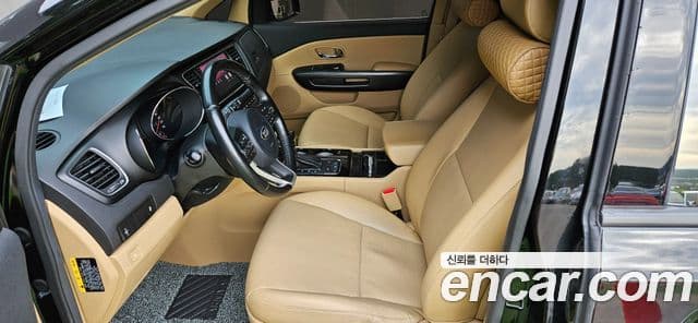 Kia All New Carnival Luxury, 2018 11