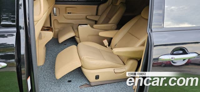 Kia All New Carnival Luxury, 2018 12