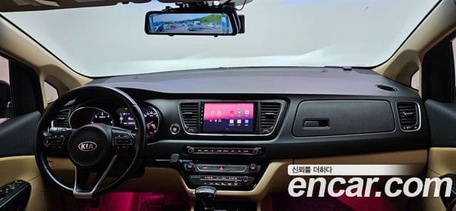 Kia All New Carnival Luxury, 2018 15