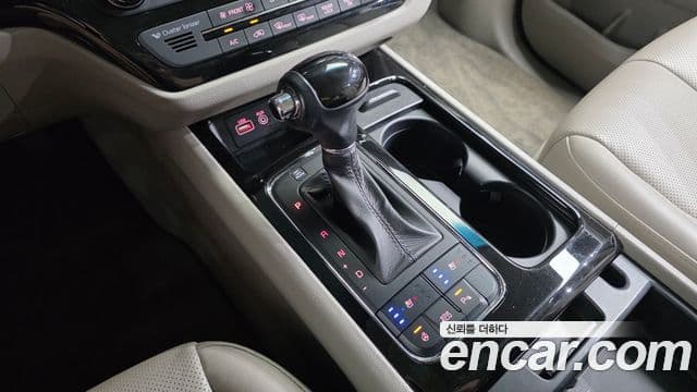 Kia All New Carnival Noblesse, 2016 9