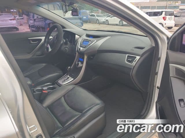 Hyundai Avante MD Luxury, 2012 10