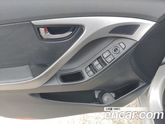 Hyundai Avante MD Luxury, 2012 11