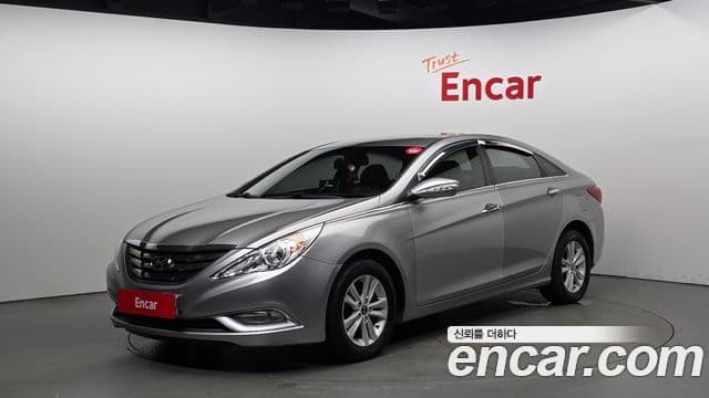 Hyundai YF Sonata топовая версия, 2010 1