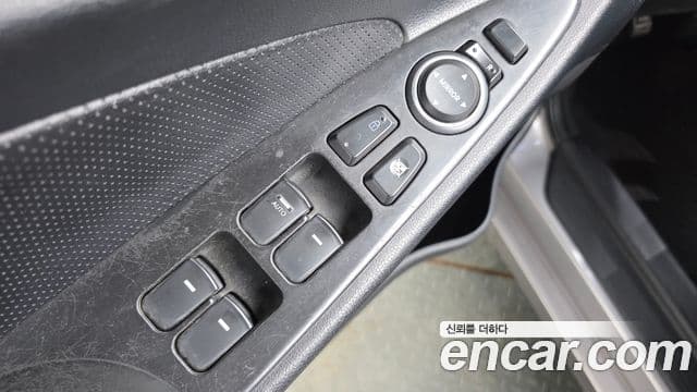 Hyundai YF Sonata топовая версия, 2010 12