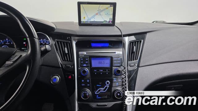 Hyundai YF Sonata топовая версия, 2010 15