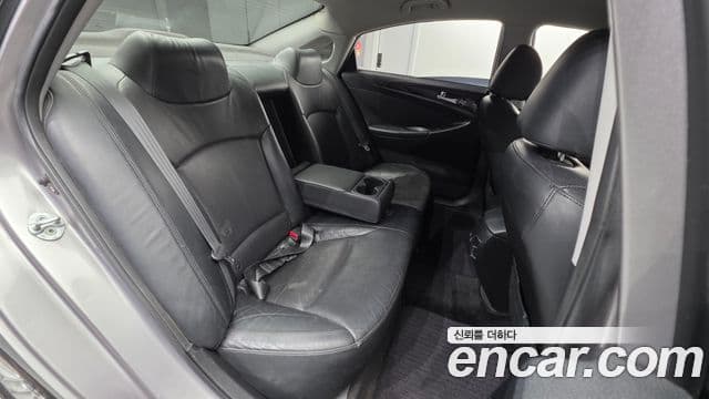 Hyundai YF Sonata топовая версия, 2010 19