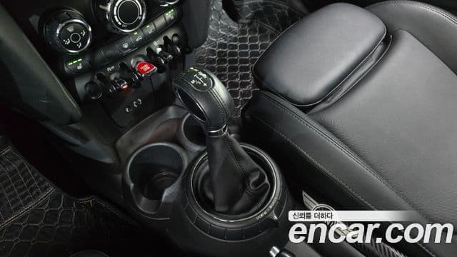 Mini Cooper 3세대, 2015 9