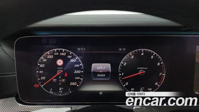 Mercedes-Benz E-класс W213 E400 4MATIC купе, 2017 8