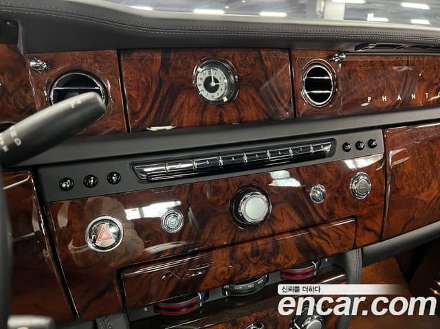 Rolls-Royce 팬텀 6.7 EWB V12, 2016 9