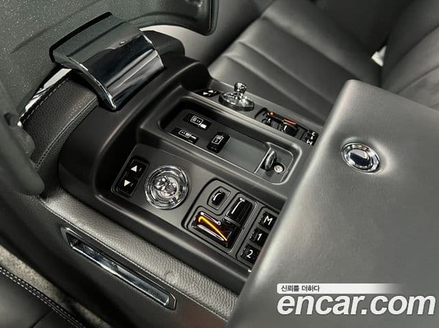 Rolls-Royce 팬텀 6.7 EWB V12, 2016 19