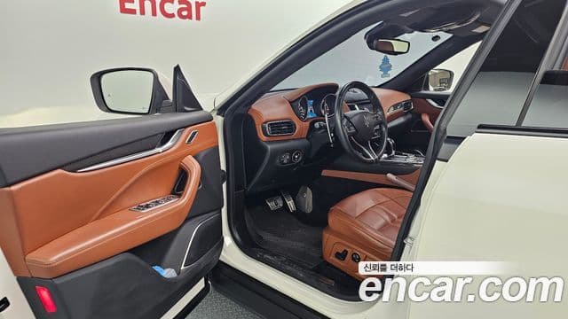 Maserati Levante 3.0 AWD GranSport, 2018 11