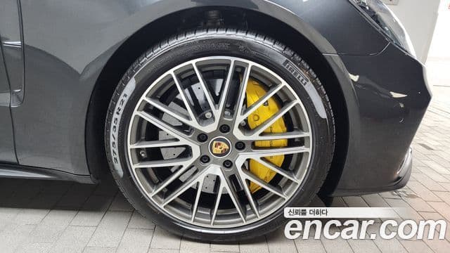 Porsche Panamera (971) 4.0 турбо S, 2023 все фото