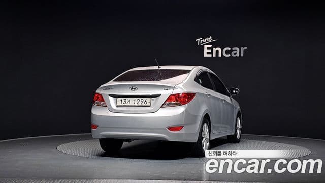 Hyundai Accent(новый кузов / новое поколение) Premier, 2012 4