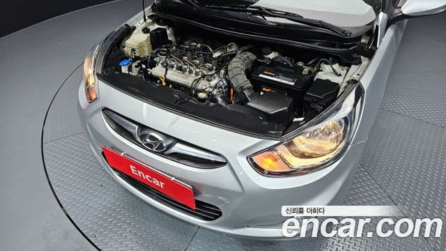 Hyundai Accent(новый кузов / новое поколение) Premier, 2012 6