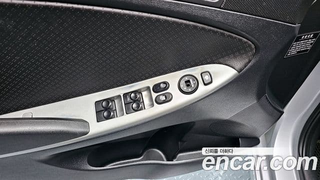 Hyundai Accent(новый кузов / новое поколение) Premier, 2012 16