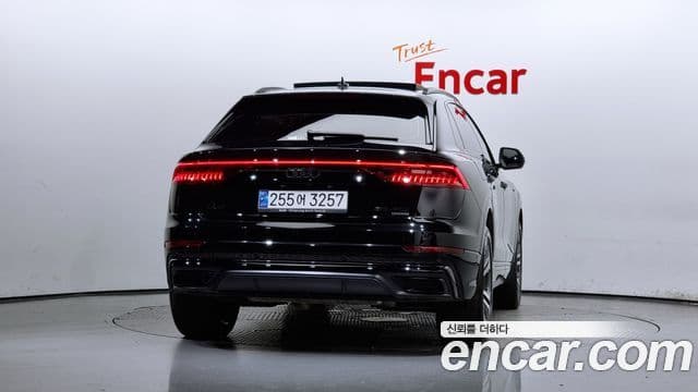 Audi Q8 (4M) Premium, 2023 4