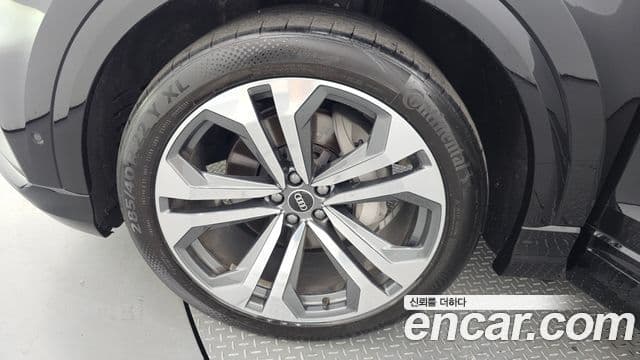 Audi Q8 (4M) Premium, 2023 все фото