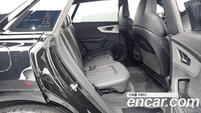 Audi Q8 (4M) Premium, 2023 12