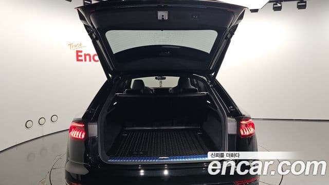 Audi Q8 (4M) Premium, 2023 20