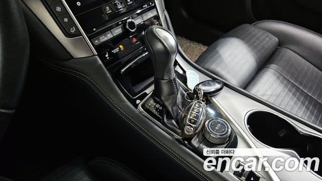 Infiniti Q50 3.5 гибрид Essence, 2016 9