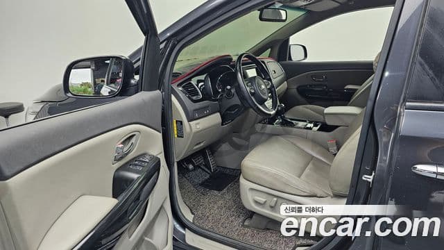 Kia All New Carnival Prestige, 2016 10