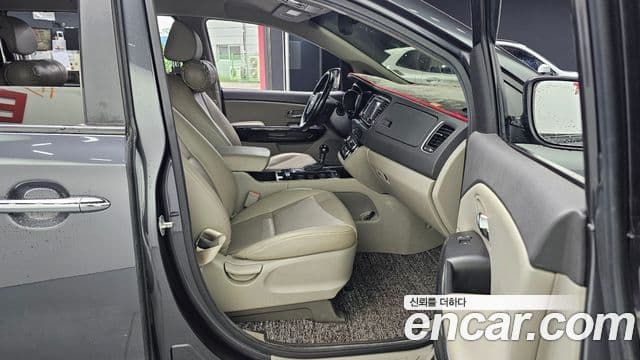Kia All New Carnival Prestige, 2016 11